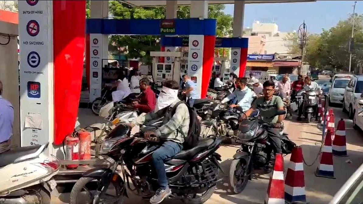 अफवाहों से रहें सावधान: ईंधन सप्लाई पर BPCL, HPCL और IOCL का बड़ा अपडेट, स्थिति पूरी तरह सामान्य